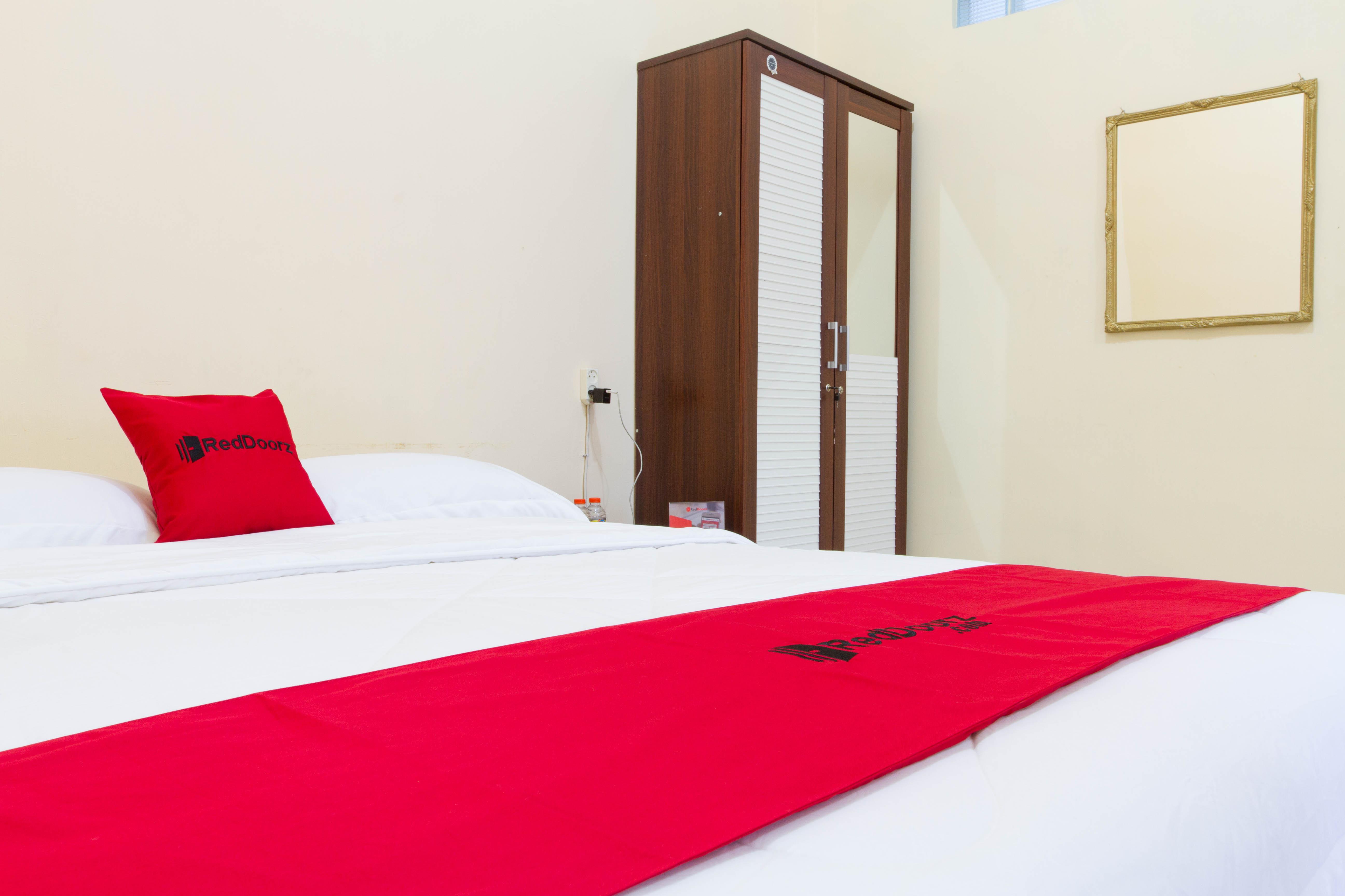 Reddoorz @ Pataruman Garut Exterior photo