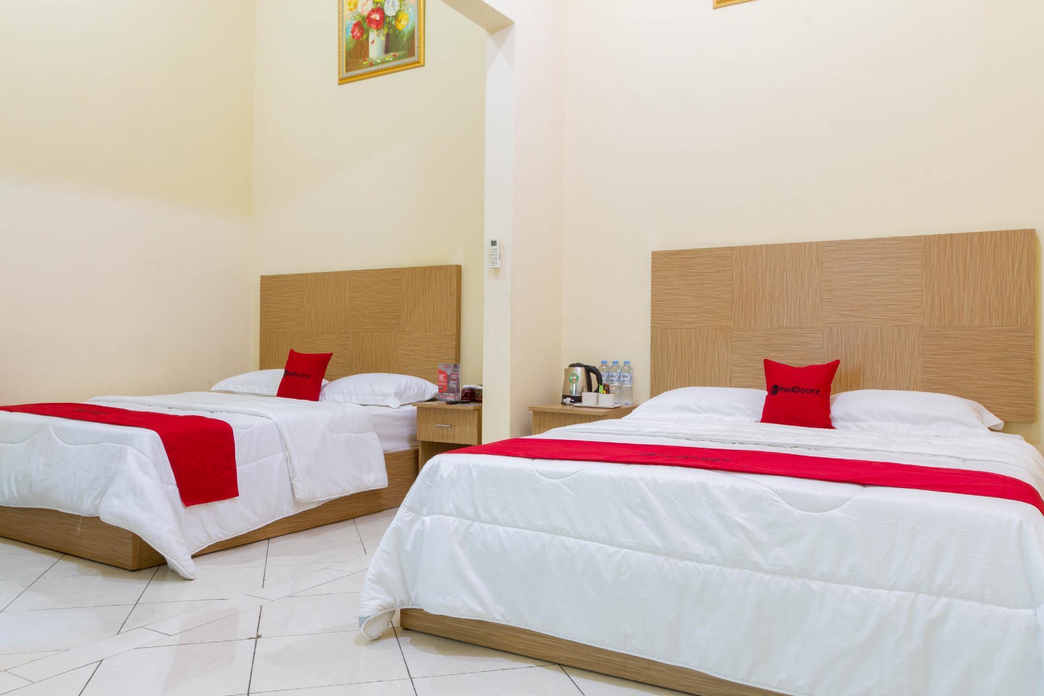 Reddoorz @ Pataruman Garut Exterior photo